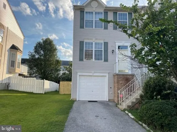 8 S Sherman Dr, Bear, DE 19701