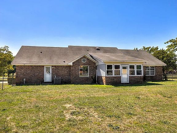 5th image of 2605 Nicholson Dr
