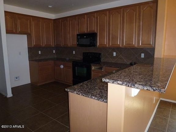4th image of 38332 N Navarro Dr