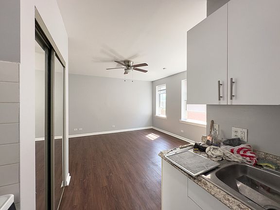 5th image of 4241 N Kenmore Ave #D503