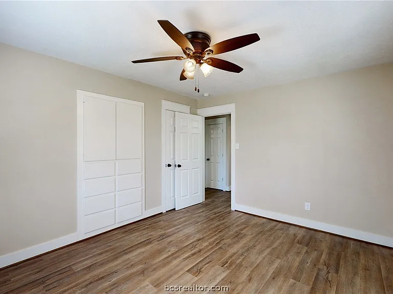 22299 FM 39 — Photo 19