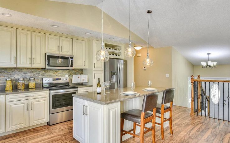 1st image of 1604 Maplewood Ct