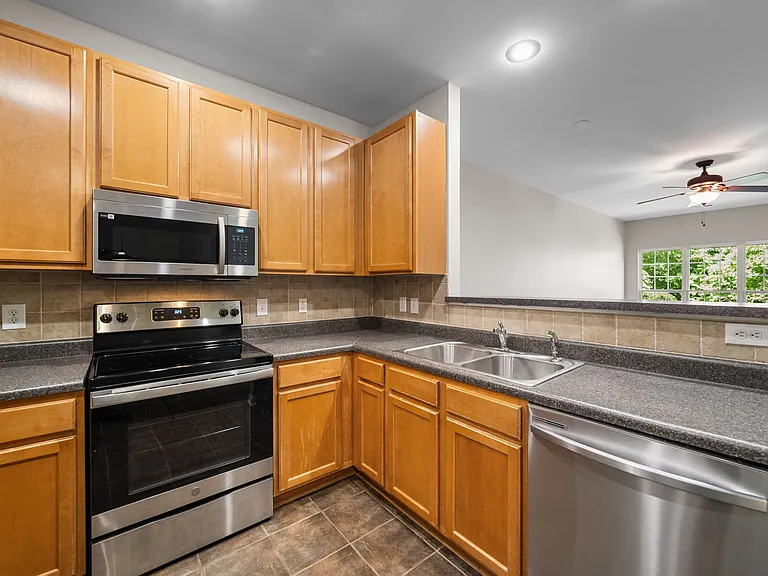 5236 Hilltop Rd #306 — Photo 9