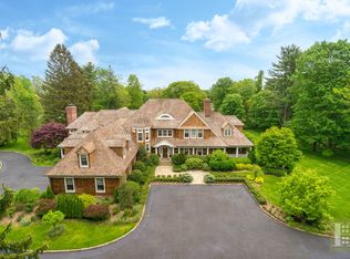 1135 Smith Ridge Rd, New Canaan, CT 06840