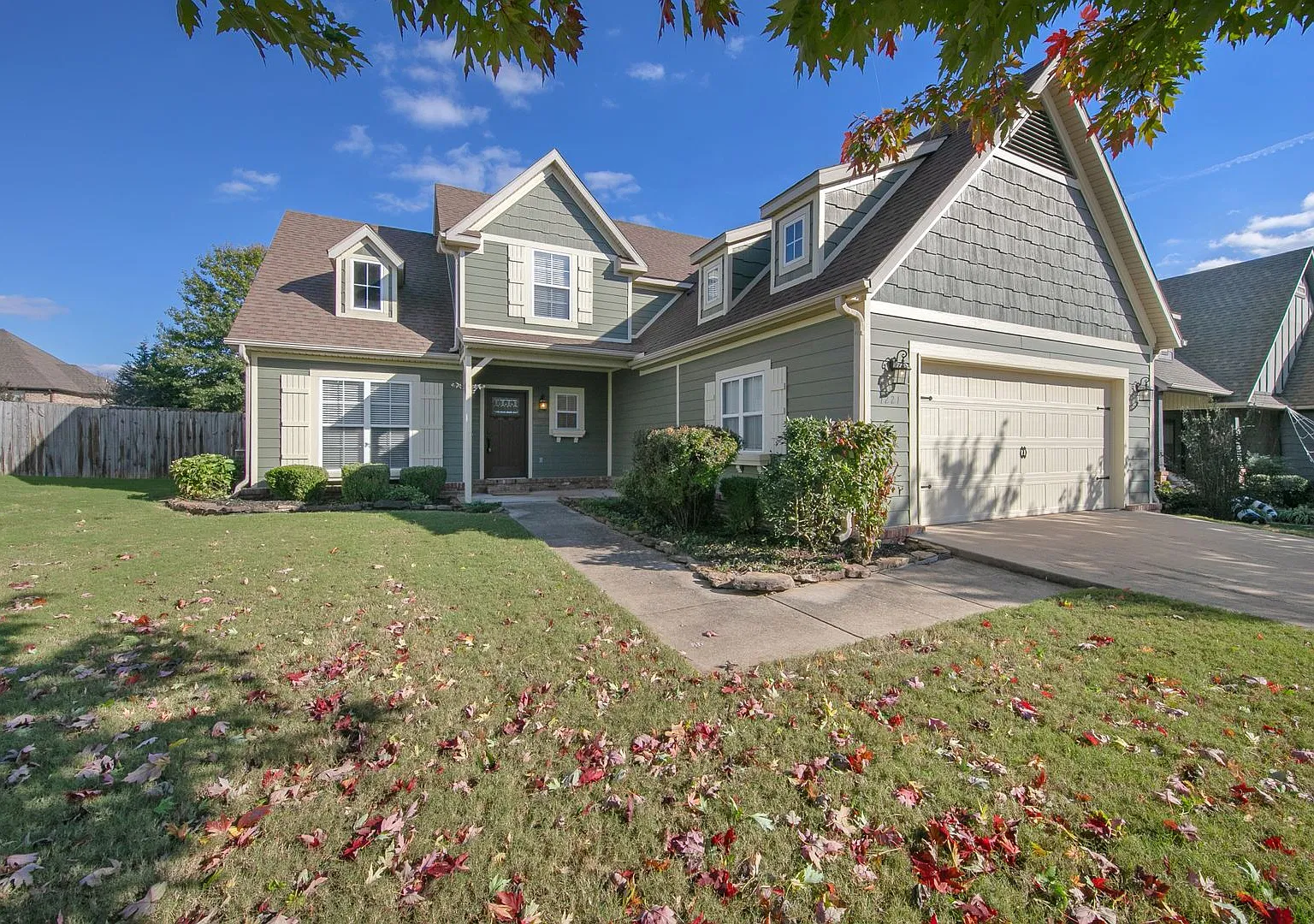 Great Home in Qiuet Friendly Neighborhood with many community amenities — Photo 1