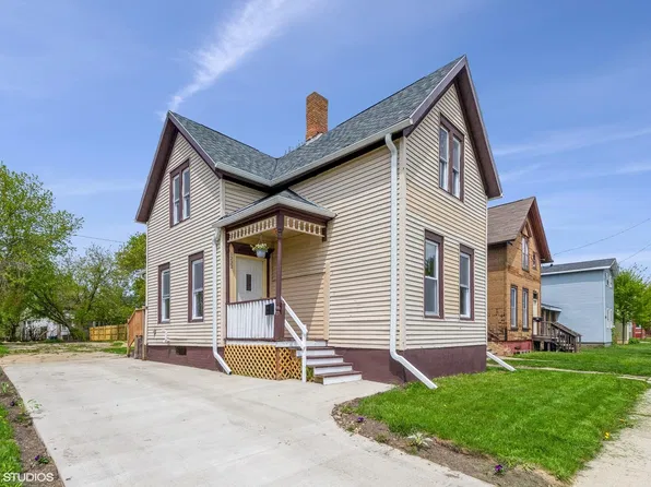 1222 Summit Ave, Racine, WI 53404