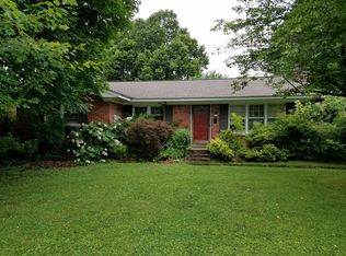 10500 S Dodge Ln, Louisville, KY 40272