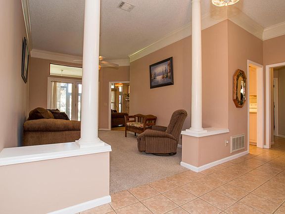 4th image of 2391 Lorrie Dr