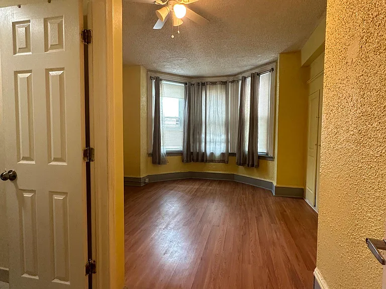 2236 N Park Ave #2 — Photo 3