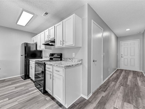 fayetteville-arkansas-448601819 picture