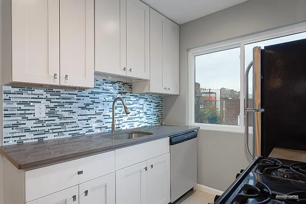 Rented by Abacus Properties | media 18