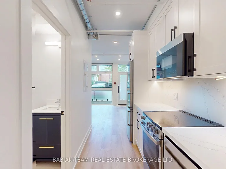 656 Annette St #102 — Photo 13