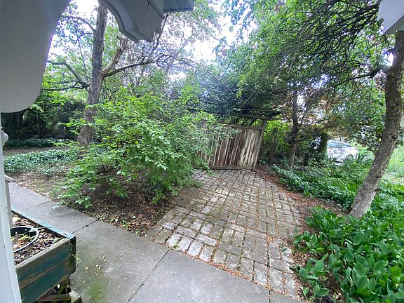 3rd image of 2222 W 5th Ave #Ed5069781