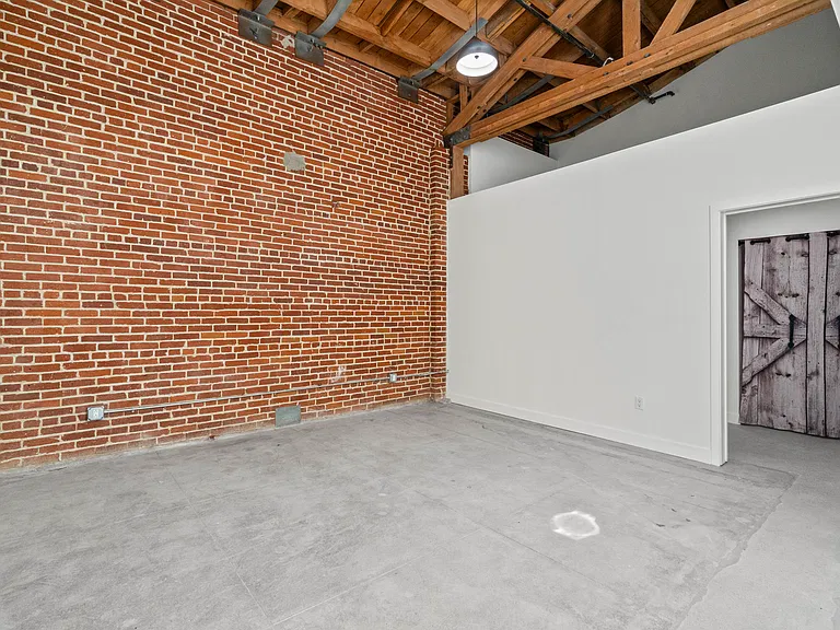 1901 S Pacific Ave #3 — Photo 2