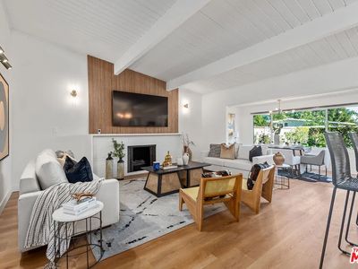 7658 Lindley Ave, Reseda, CA, 91335