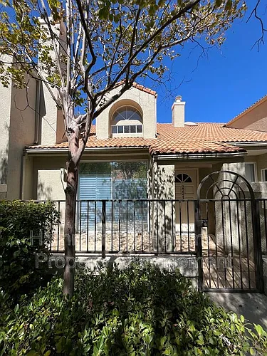 22243 Shadow Valley Cir Photo 1