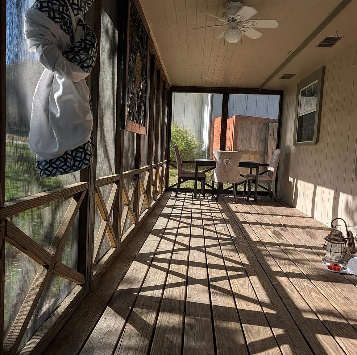 3 bed, 1.5 bath, 945 sqft, $1,500 — Photo 1