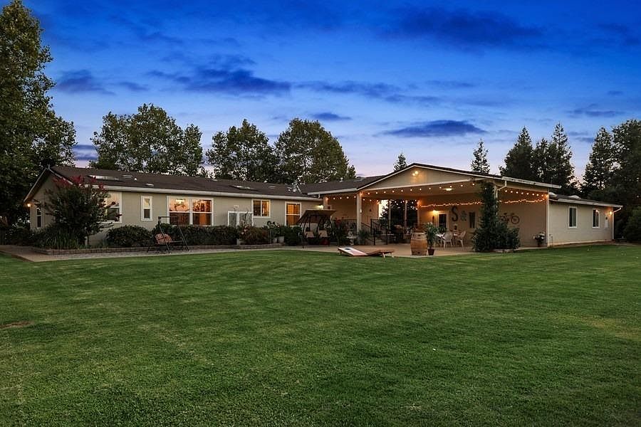 2nd image of 12887 Alta Mesa Rd