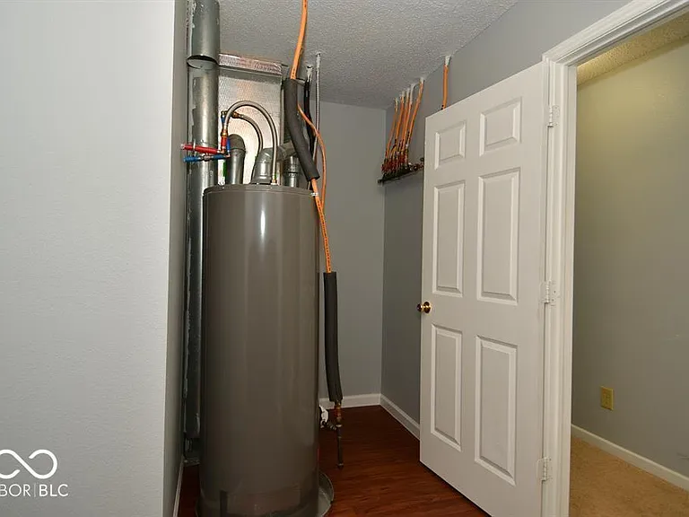 15208 Radiance Dr — Photo 32
