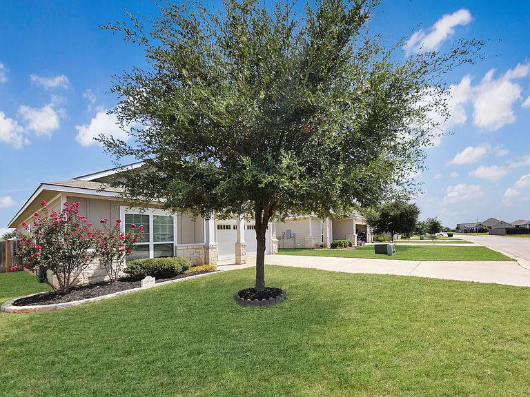 7508 Hudson Grove Dr — Photo 3