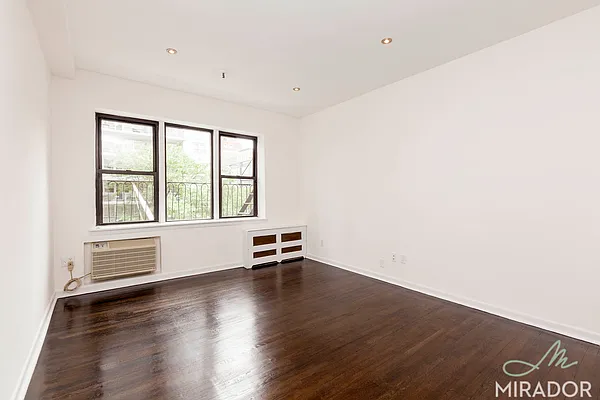 Rented by Mirador Real Estate | media 11