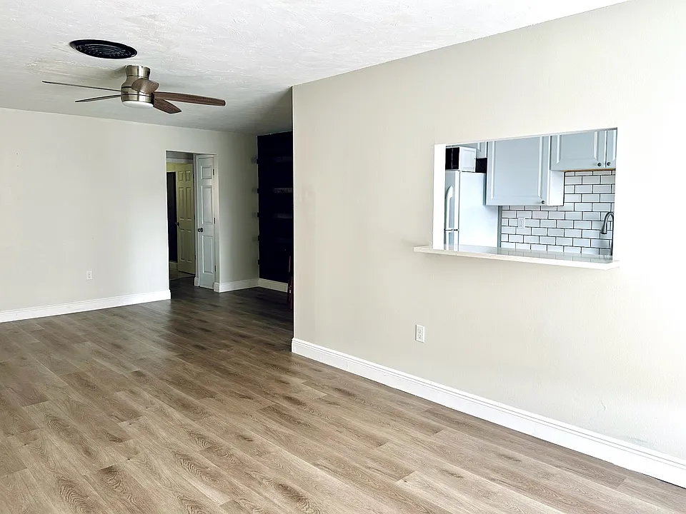 4444 Swift Rd #2