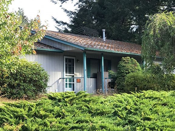 2nd image of 5221 Tri Lake Dr SE