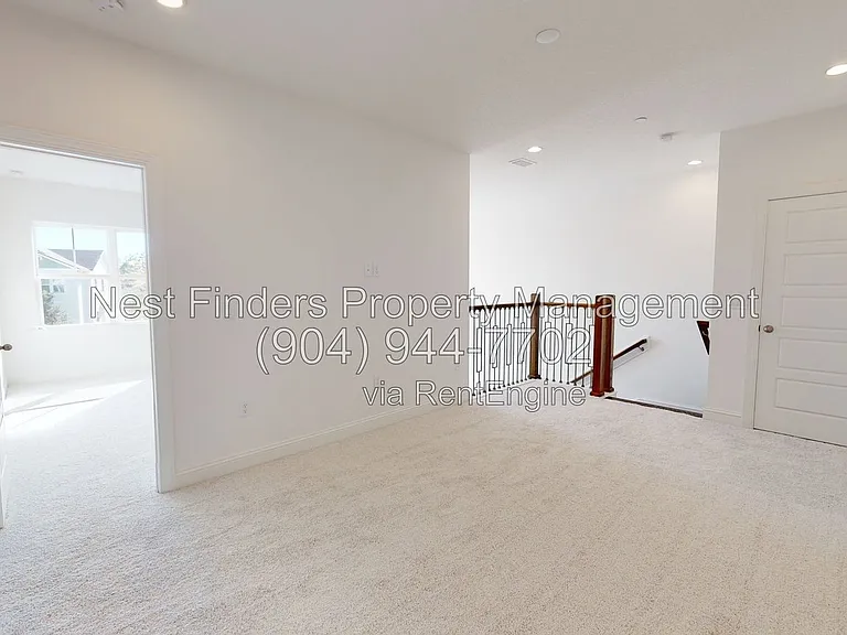 111 Carousel Dr — Photo 21