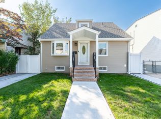 4920 170th St, Flushing, NY 11365