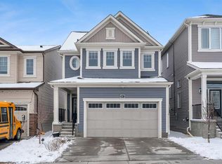 821 N Windrow Grn SW, Airdrie, AB T4B5G7