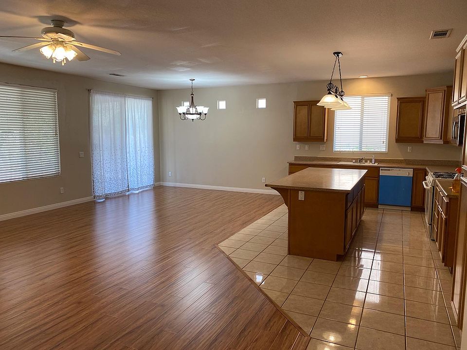 2nd image of 14938 Sorrel Rd