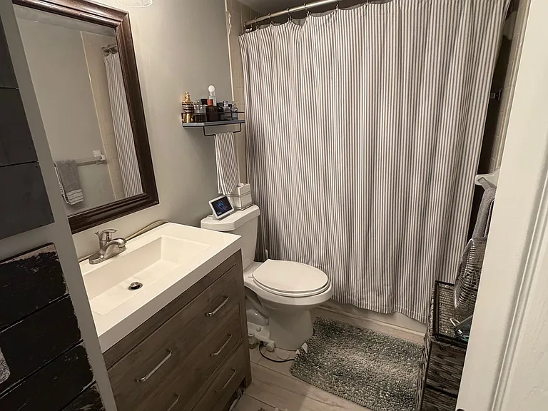 7750 92nd St #210 — Photo 18