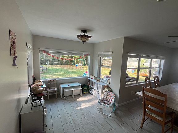 5th image of 1870 Carollee Ln