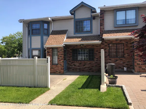 46 McDivitt Ave #A, Staten Island, NY 10314