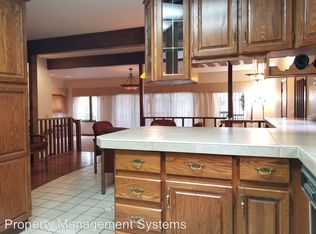 10043 NE Campaign St, Portland, OR 97220