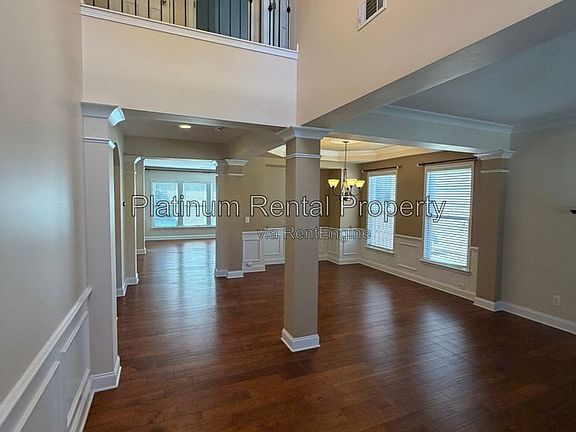 3rd image of 4315 Avondale Ln
