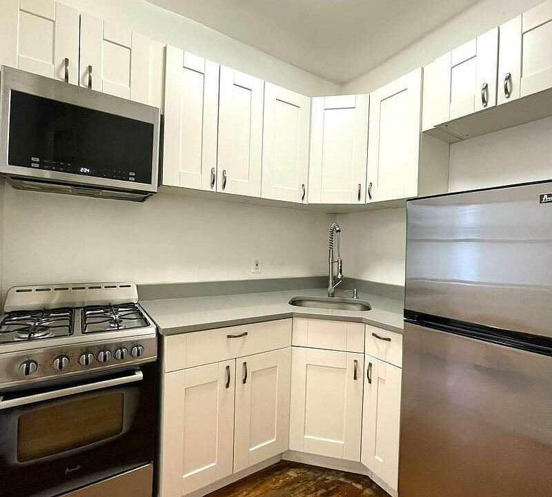 1st image of 316 E 93rd St #18