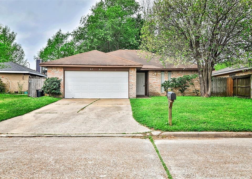 1st image of 8707 Yvonne Dr