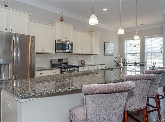 4th image of 145 Margo Ln