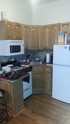 Rented by Chartwell Manhattan Realty | media 40