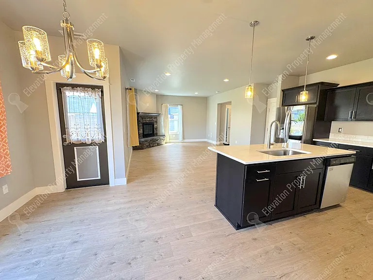 20594 SE Slate Ave — Photo 8