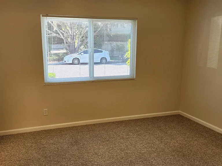 1308 Palos Verdes Dr #6 — Photo 7