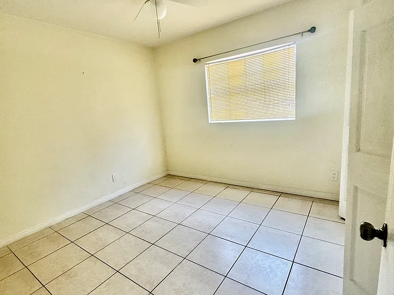 4717 Town N Country Blvd — Photo 9