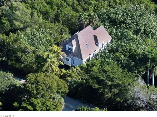 4452 Gulf Pines Dr, Sanibel, FL 33957