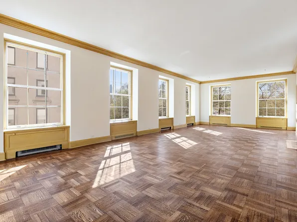 960 Fifth Avenue image 9 of 16