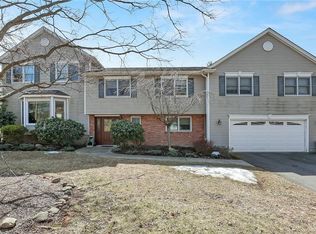 6 Barnacle Dr, Spring Valley, NY 10977