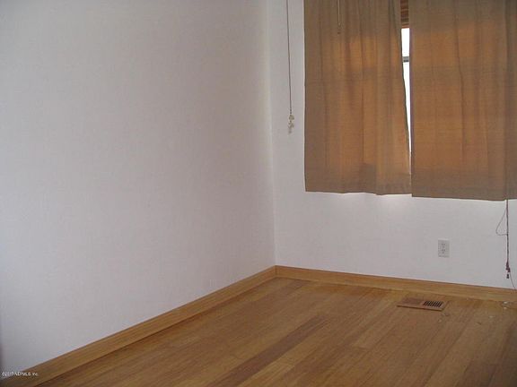 5th image of 6631 Pine Summit Dr