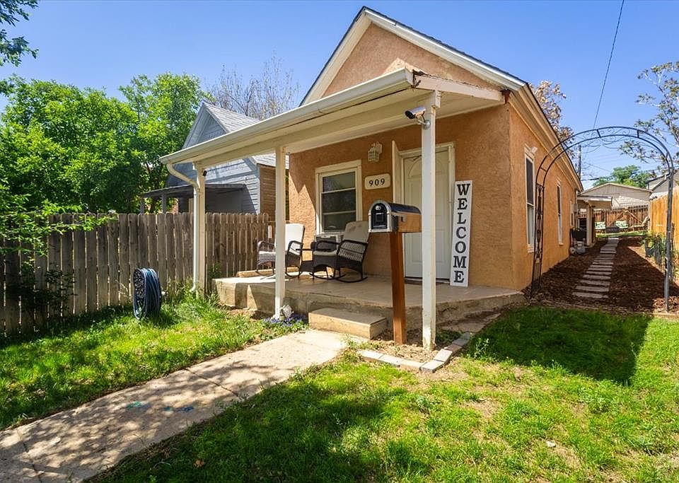 1st image of 909 E 5th St