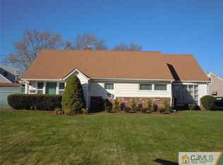 29 Richmond Rd, Edison, NJ 08817