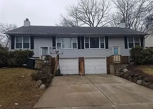 6817 Park Ridge Dr Photo 1